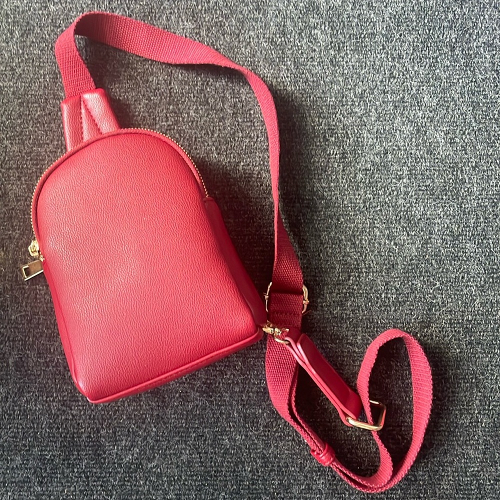 Like New Madison West NyxxNylon Sling Purse bag crossbody burgundy